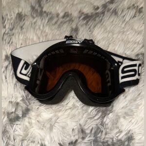 Scott ski goggles. Amber lens